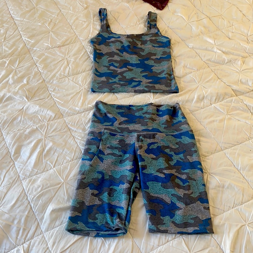 Bundle top and bottom set